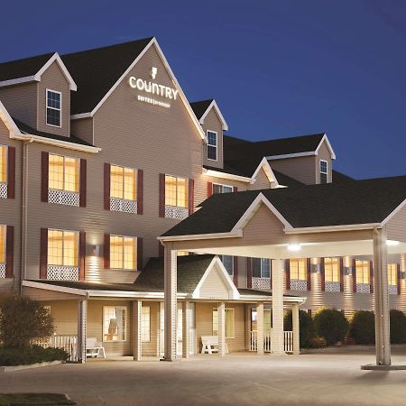 Country Inn & Suites By Radisson Bismarck Waterpark Bagian luar foto