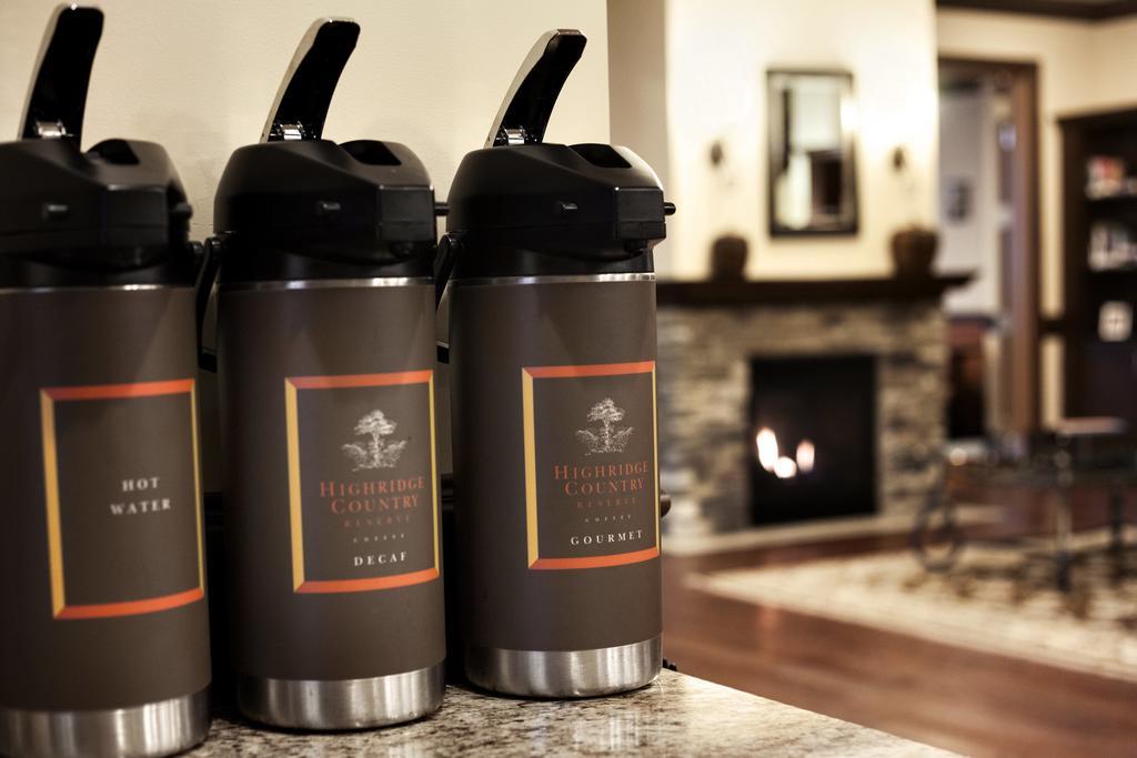 Country Inn & Suites By Radisson Bismarck Waterpark Bagian luar foto