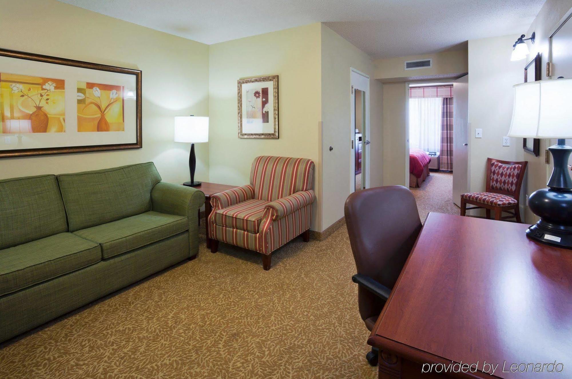 Country Inn & Suites By Radisson Bismarck Waterpark Bagian luar foto